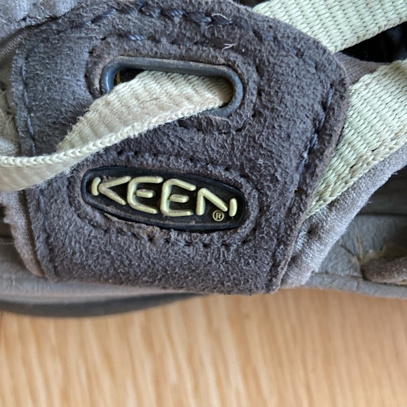 Women’s Keen Sandals Hiking Outdoor Anti Odor Shoes Washable Sandal Size 7.5 - Picture 10 of 13